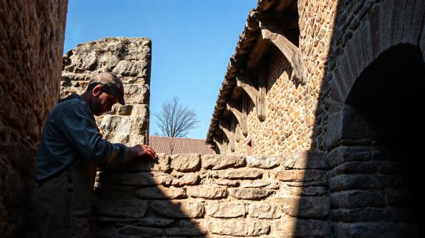 Travaux de maçonnerie à Saché : optez pour la durabilité